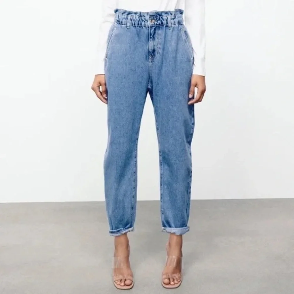 ZARA Paperbag High Waist Jeans - Picture 1 of 11